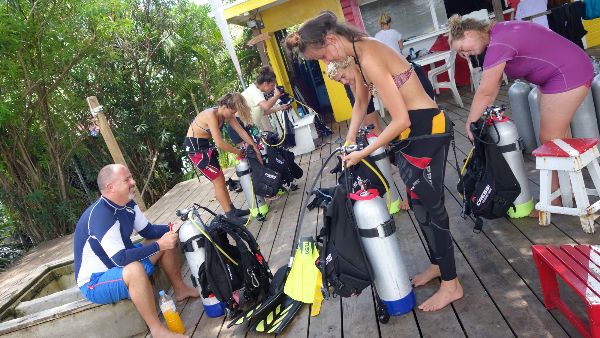 Divemaster course at Caribbean Reef Buddy
